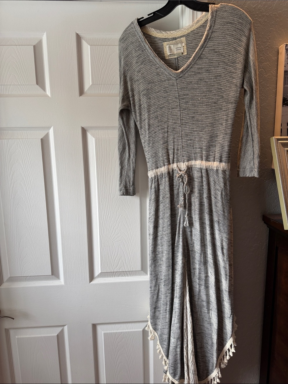 Anthropology, Saturday, Sunday dress